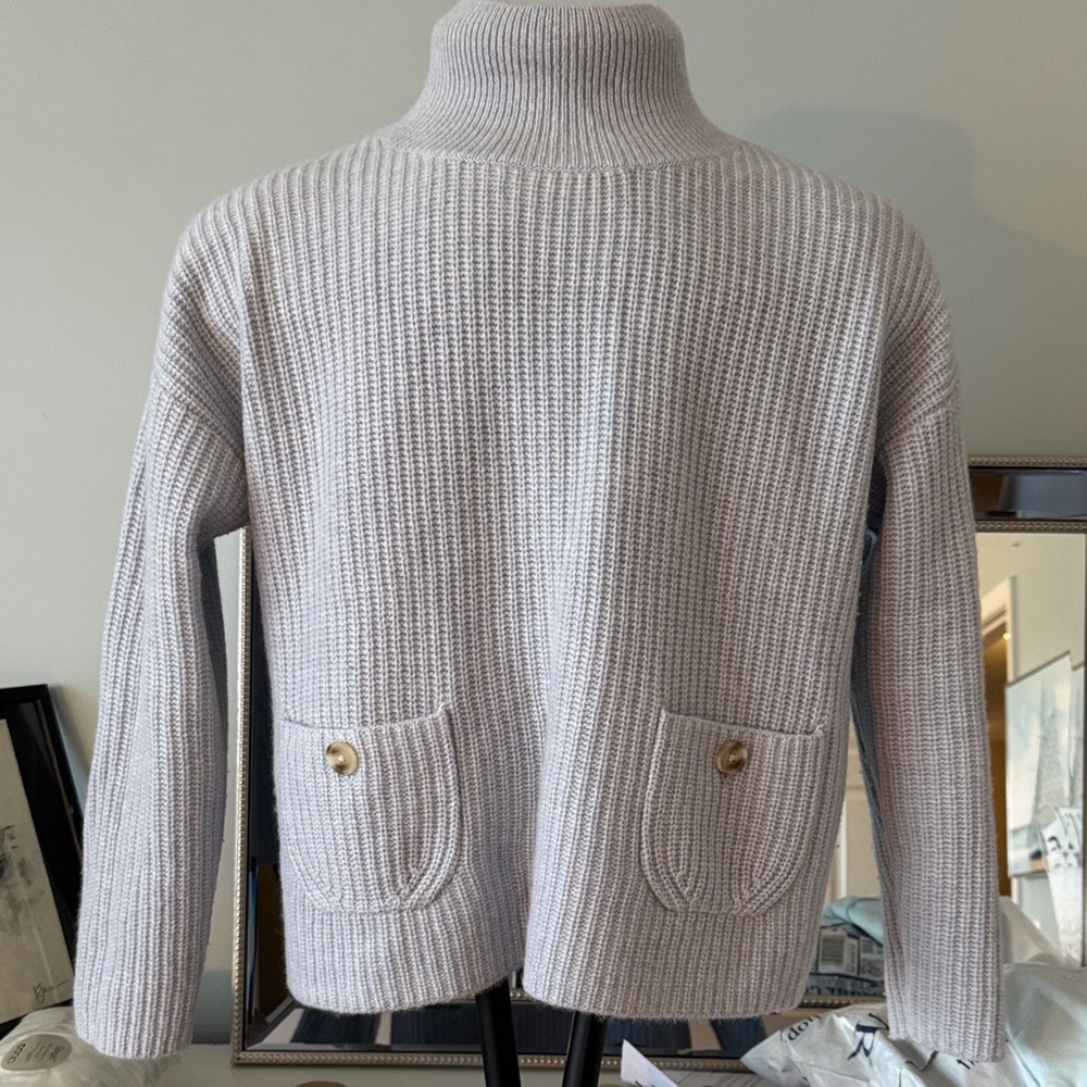 Elegant Cashmere  light blue Turtleneck Sweater